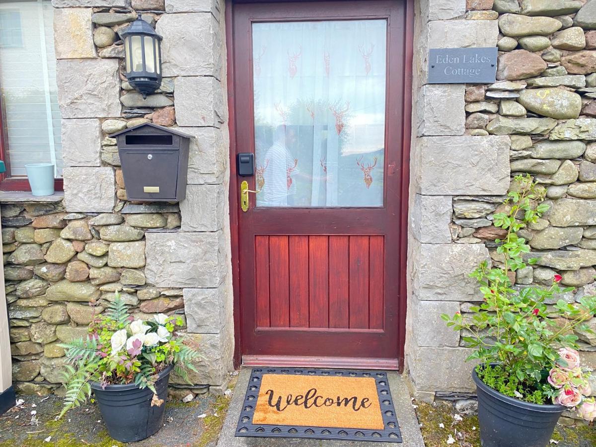 District In 1 Acre Gardens Off M6 Casa de Campo Penrith
